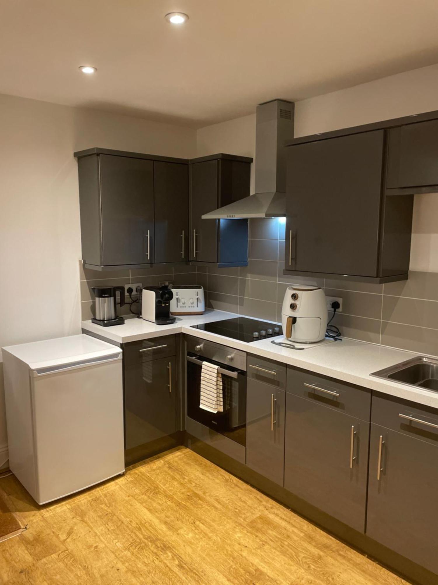 Cute 1 Bed Apartment 2 Mins From The Sea - Sleeps 4, Flat 8 The Gables, Church Street, Лайм-Реджис Экстерьер фото
